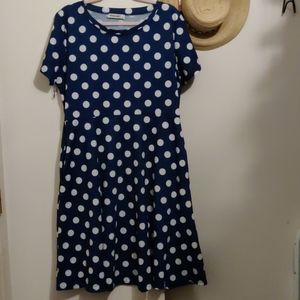 Polka dot dress with pockets